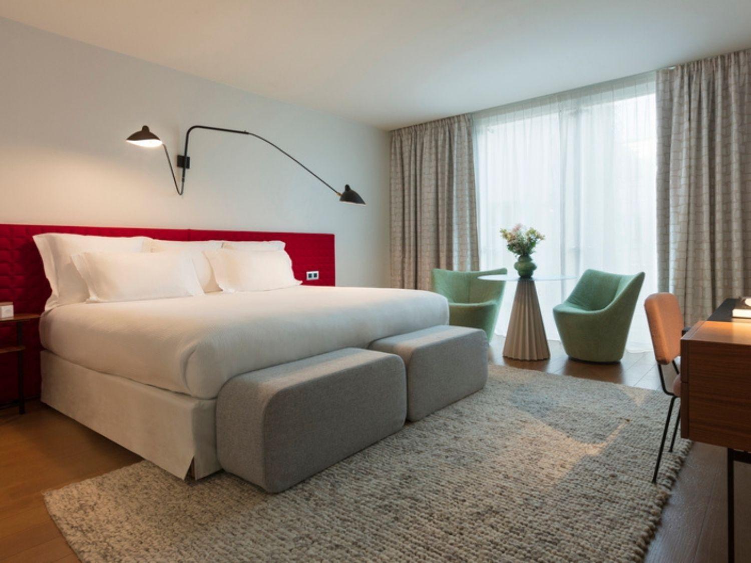 Deluxe Room,1742750090:JPEG